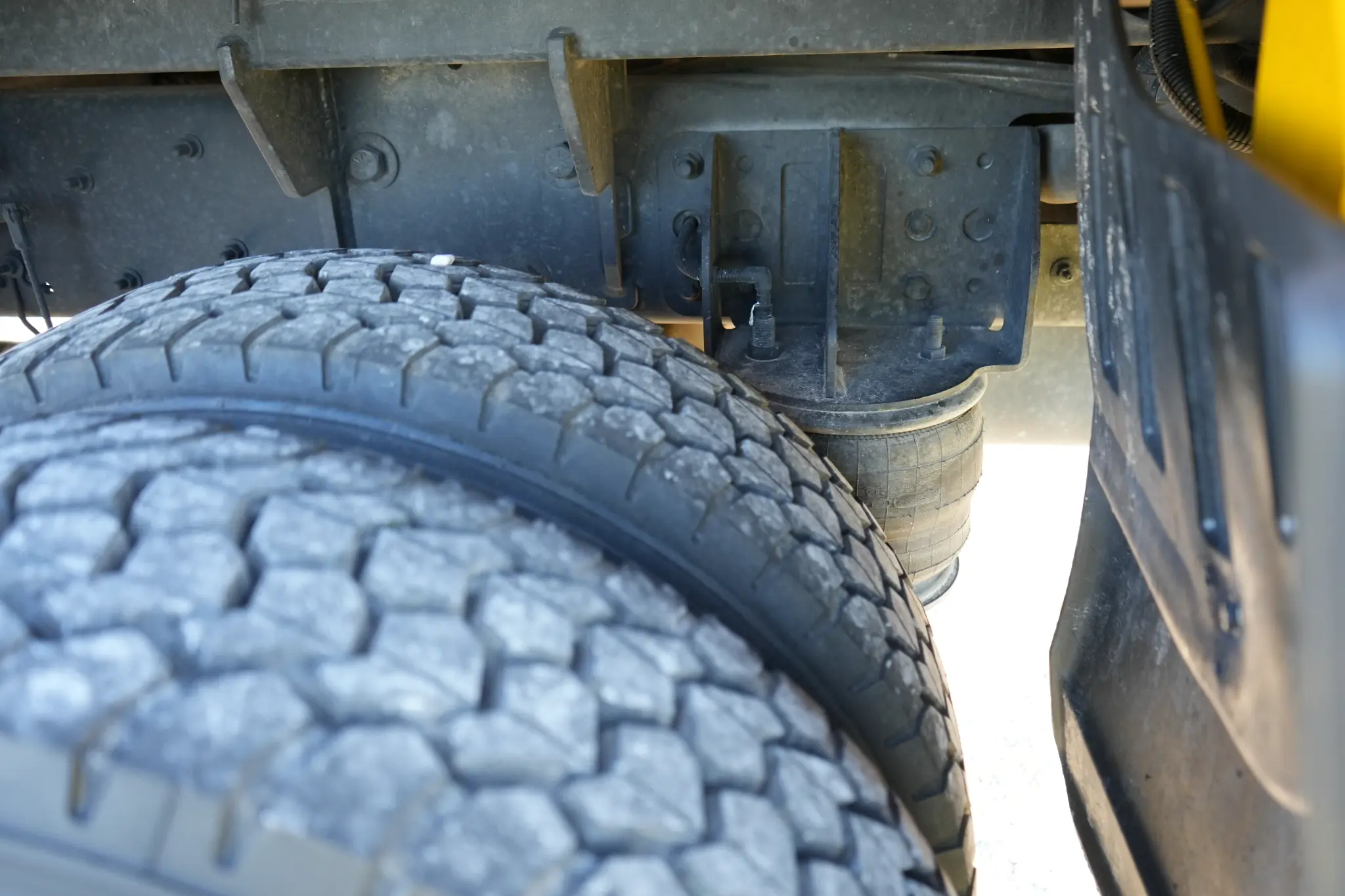 Air ride suspension detail